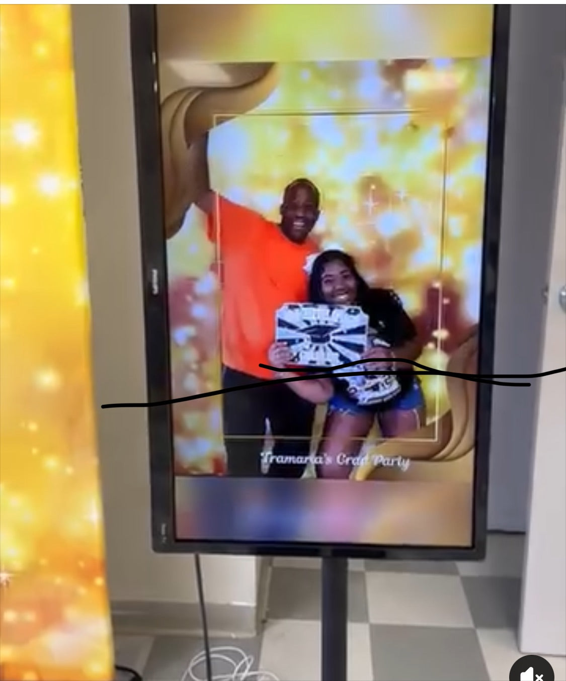 Photo Party Screen (Live photo and gif display)
