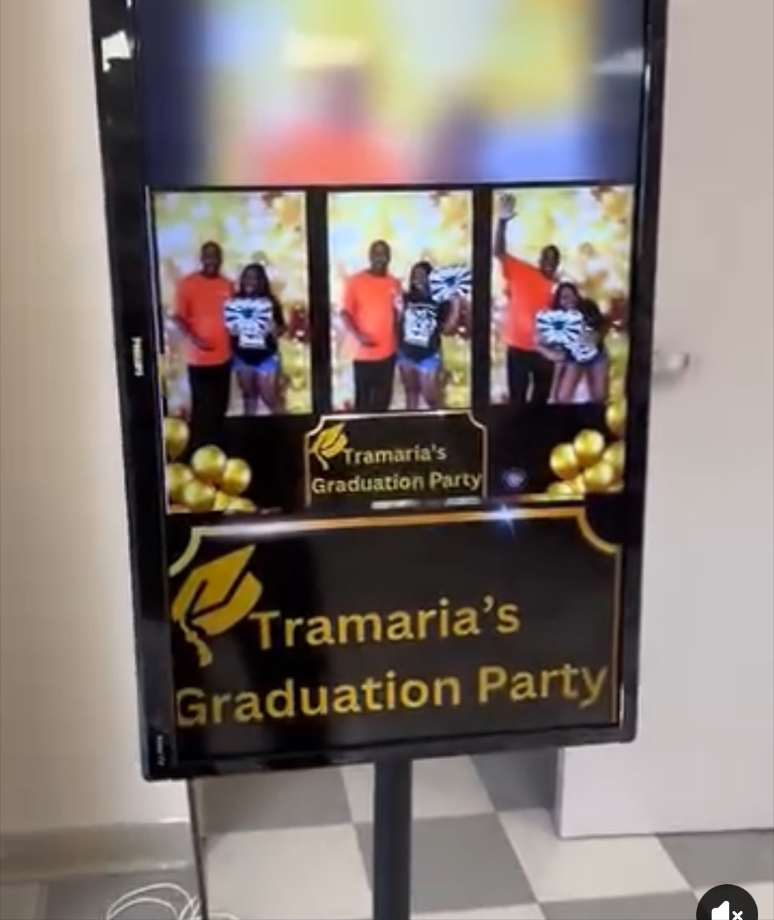 Photo Party Screen (Live photo and gif display)